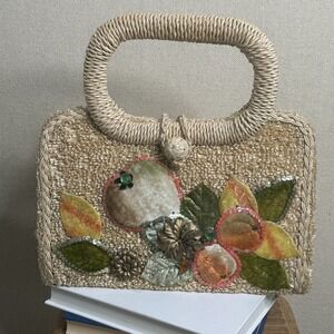Vtg 1950s Straw Purse W/ shells, flowers & Fruit Summer Handbag Made In Japan